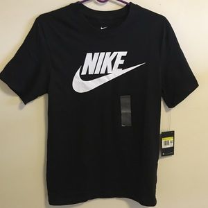 men black and white logo shirt